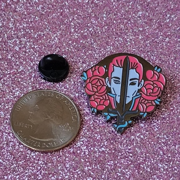 3/$20 Kell Maresh Shades of Magic VE Schwab Book Enamel Pin - Picture 2 of 2